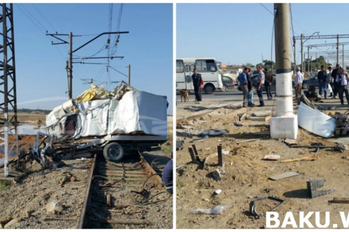 В Баку поезд врезался в хлебовоз, машину разорвало пополам (фото)