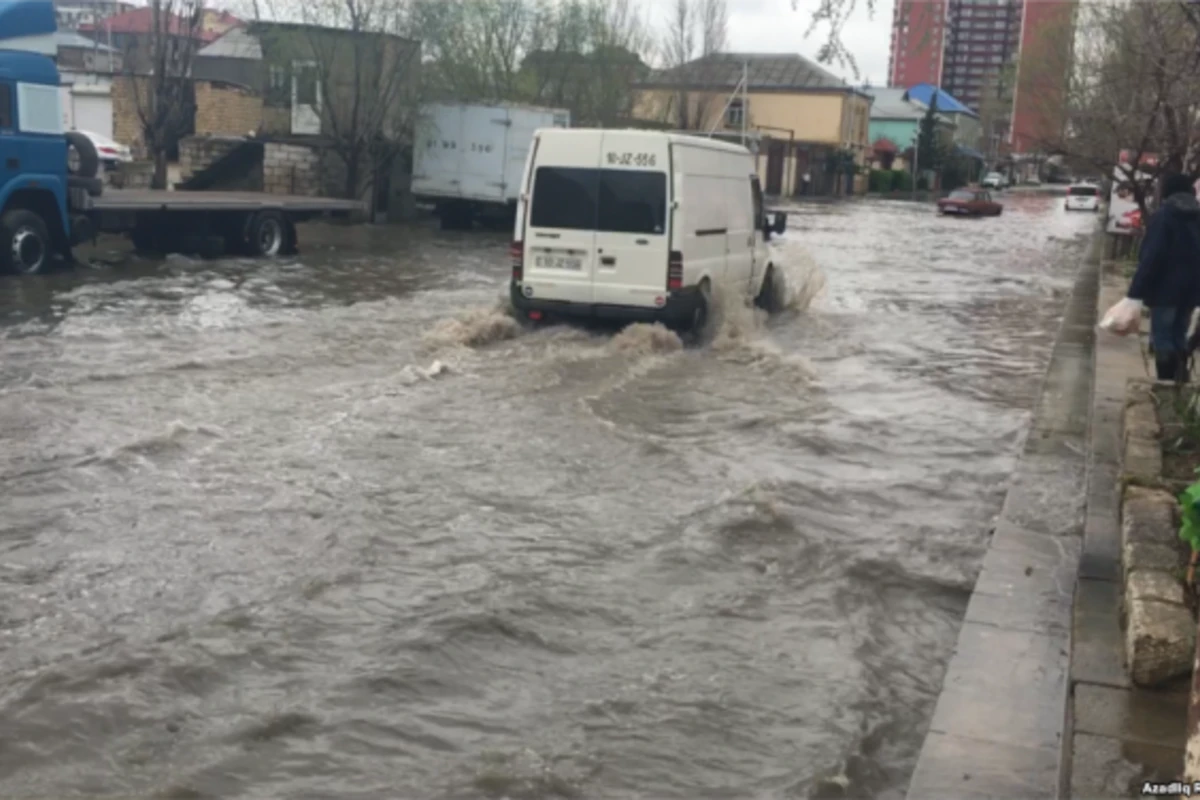Suyu vurduq gölə, o da daşdı... Suyu vurduq gölə, o da daşdı...