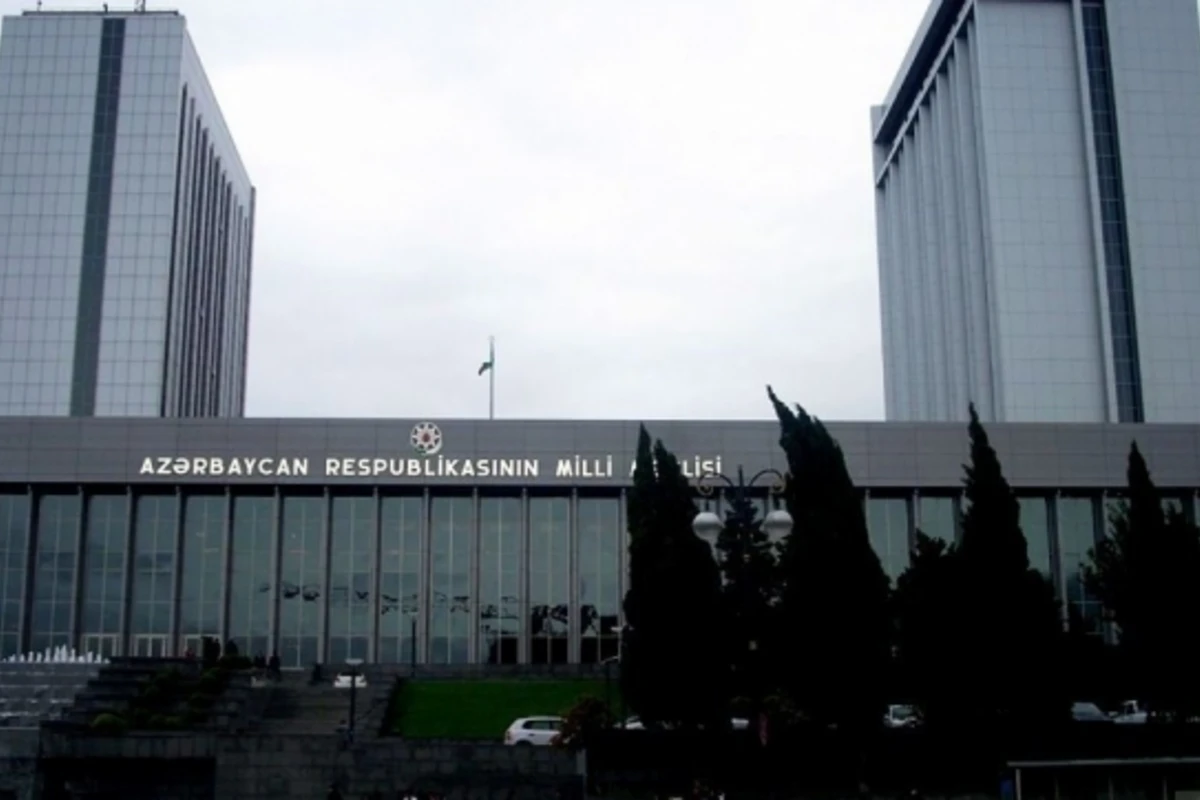 В Милли Меджлисе предложили разрешить въезд армянам