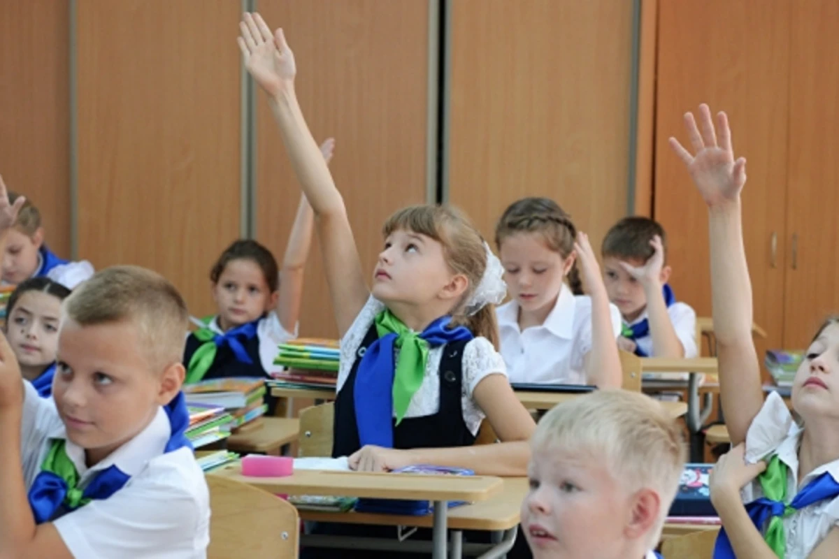 Проблема переполненных классов в бакинских школах