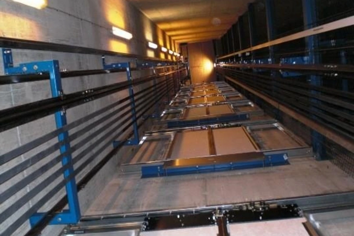 Bakıda liftin trosu qırılıb, 8 nəfər xəsarət alıb Bakıda liftin trosu qırılıb, 8 nəfər xəsarət alıb