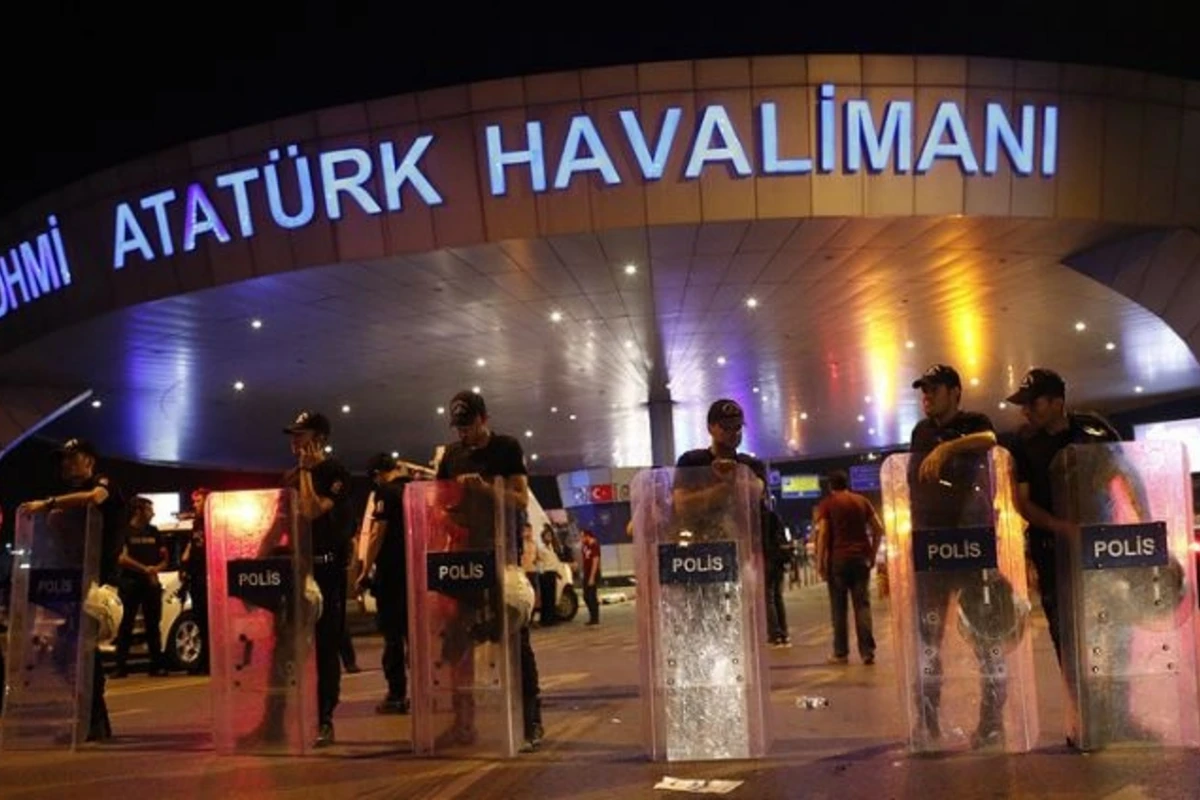 İstanbul aeroportunda atışma: iki nəfər saxlanılıb İstanbul aeroportunda atışma: iki nəfər saxlanılıb