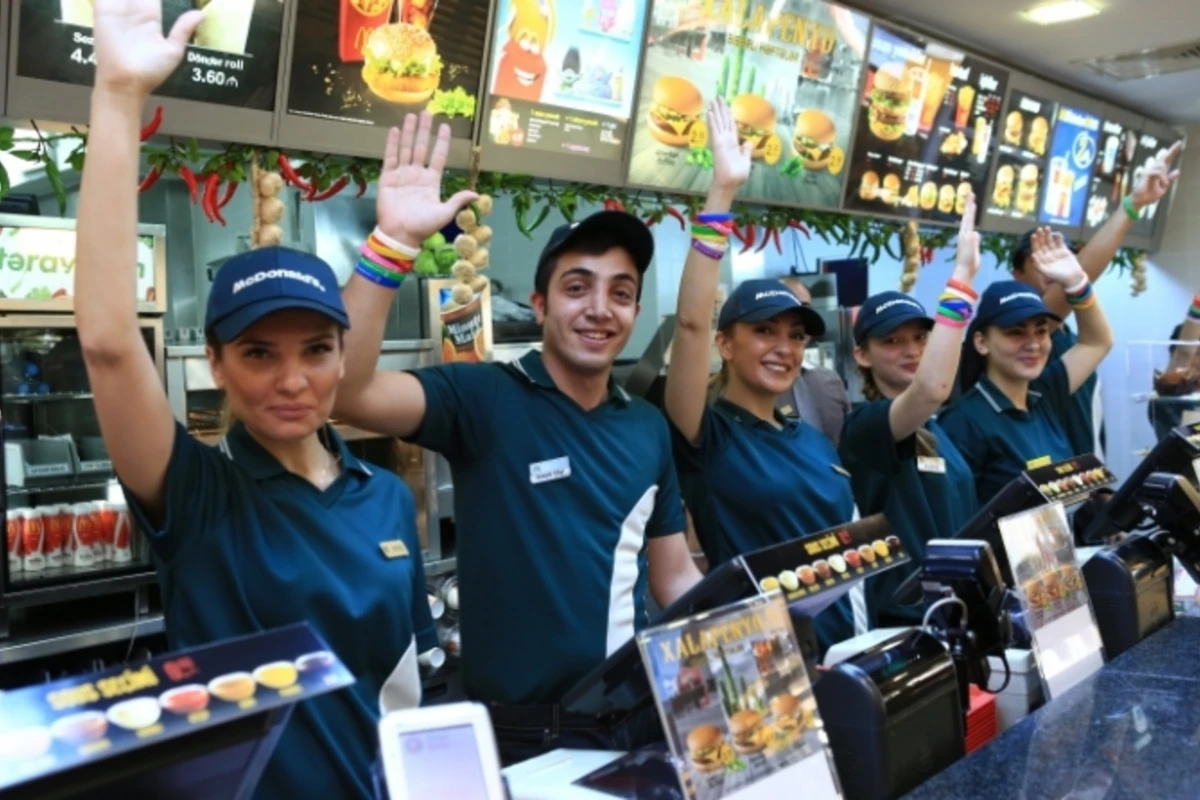 Благотворительная акция компании McDonald’s в поддержку детей, лишенных родительской опеки (фото)
