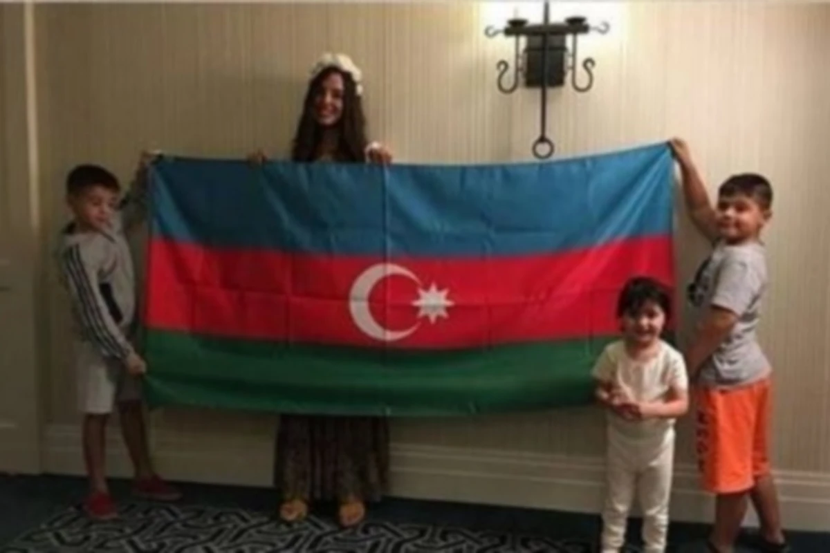 Лейла Алиева поделилась снимком с детьми (фото)