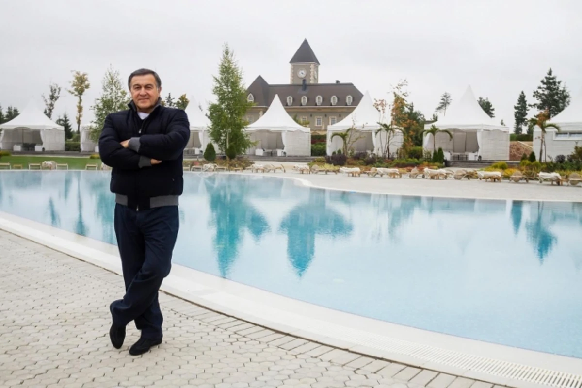 Azərbaycanlı oliqarxa 2 milyonluq şantaj - bomba təhlükəsi Azərbaycanlı oliqarxa 2 milyonluq şantaj - bomba təhlükəsi