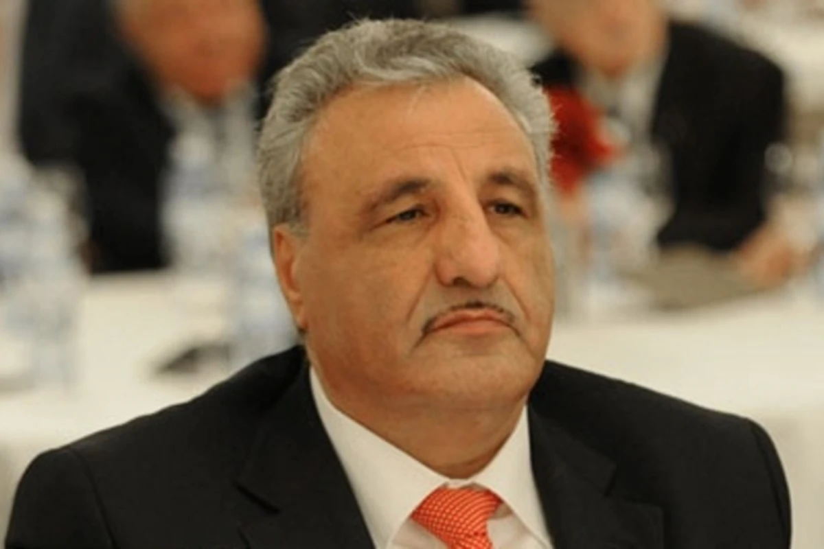 Tağı Əhmədovun qardaşı oğlunu döyən şəxsdən XƏBƏR VAR Tağı Əhmədovun qardaşı oğlunu döyən şəxsdən XƏBƏR VAR