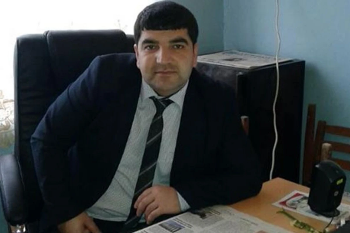Şagirdi zorlamaqda ittiham edilən direktorun anası danışdı Şagirdi zorlamaqda ittiham edilən direktorun anası danışdı