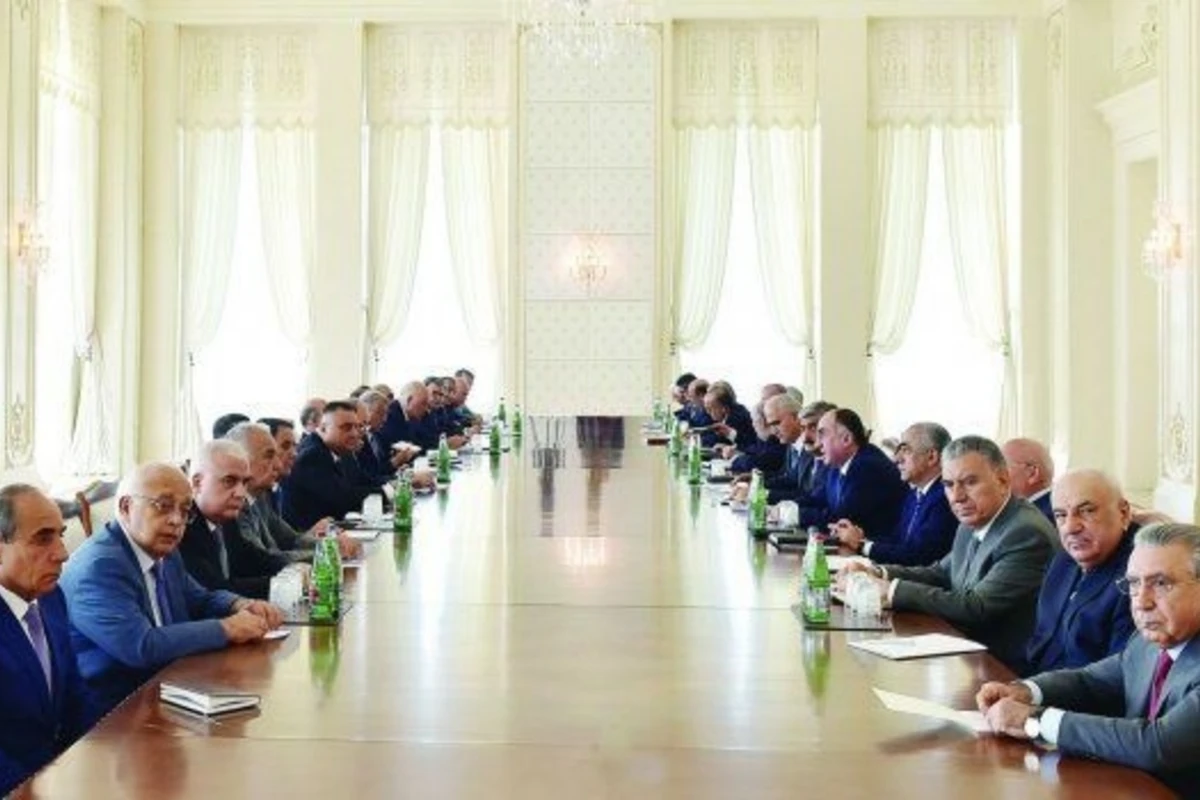 Azərbaycanda məmur övladlarına qadağa... Azərbaycanda məmur övladlarına qadağa...
