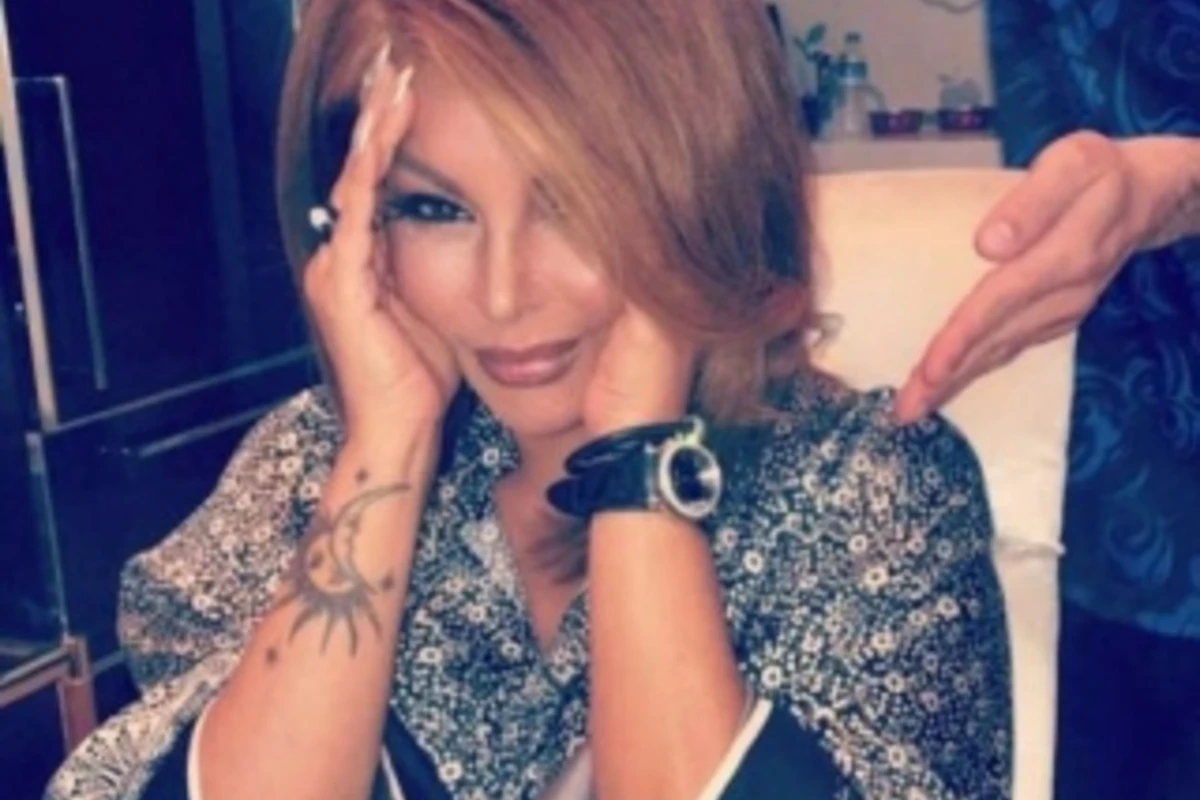 Aygün Kazımova makiyajsız fotosunu paylaşdı (FOTO) Aygün Kazımova makiyajsız fotosunu paylaşdı (FOTO)