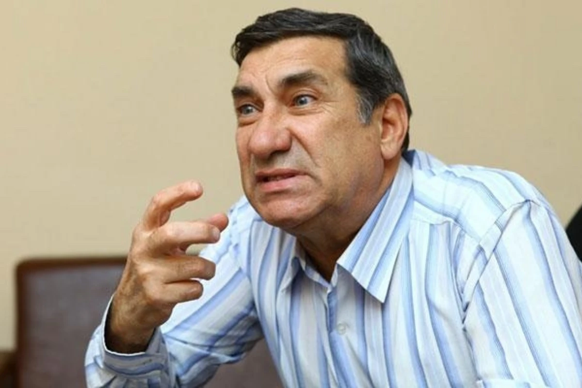 Arif Quliyev: Yıxıldım, protez dişlərim düşdü (VİDEO)