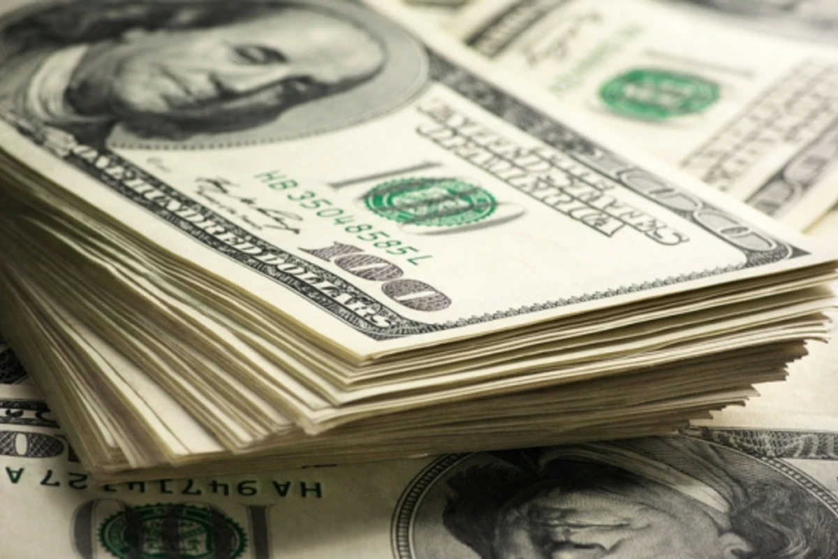 Dollar yenə bahalaşdı Dollar yenə bahalaşdı