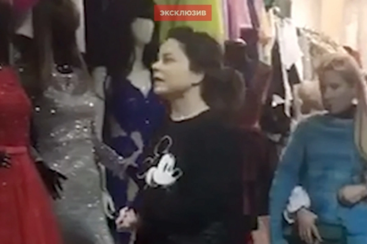 Наташу Королеву заметили во время шопинга на вещевом рынке (видео)
