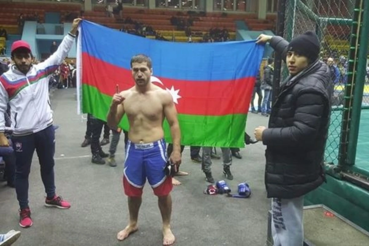 Азербайджанский боец одолел армянина и стал чемпионом мира (фото) Азербайджанский боец одолел армянина и стал чемпионом мира (фото)
