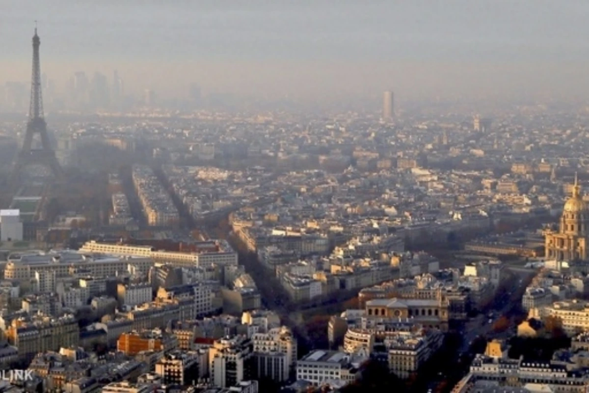 Parisdə bu səbəbə görə ictimai nəqliyyat pulsuz oldu Parisdə bu səbəbə görə ictimai nəqliyyat pulsuz oldu