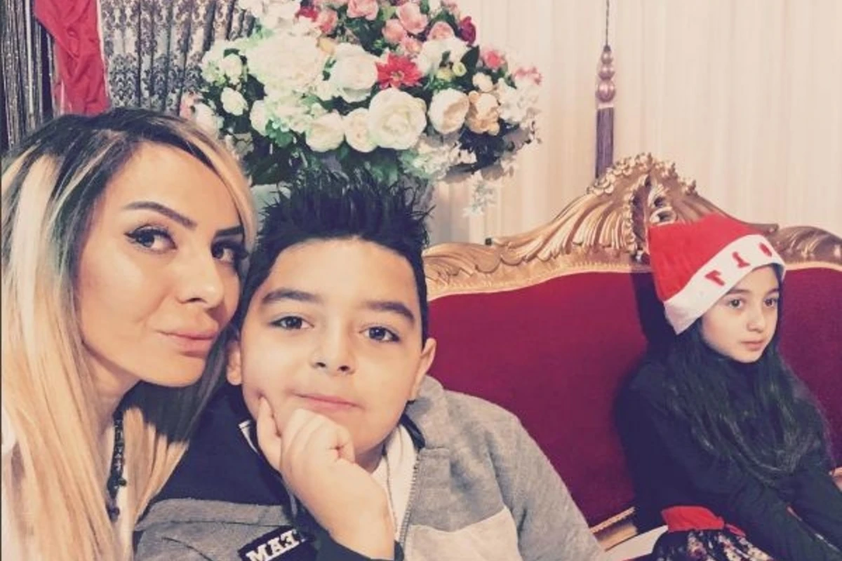 Hüseyn Dəryanın keçmiş həyat yoldaşı ilə oğlundan yeni fotolar (FOTO) Hüseyn Dəryanın keçmiş həyat yoldaşı ilə oğlundan yeni fotolar (FOTO)