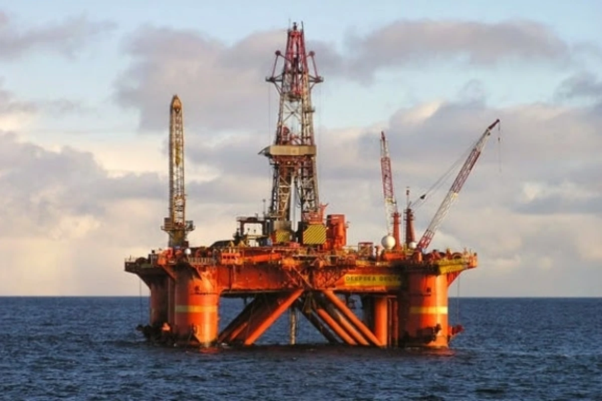 СРОЧНО! Еще одна трагедия на Каспии, без вести пропали 10 нефтяников