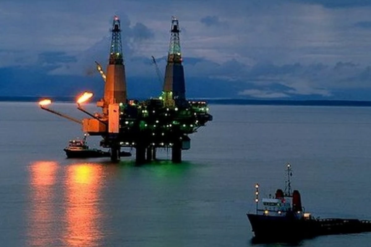 К поискам пропавших нефтяников привлечены 4 подводных корабля
