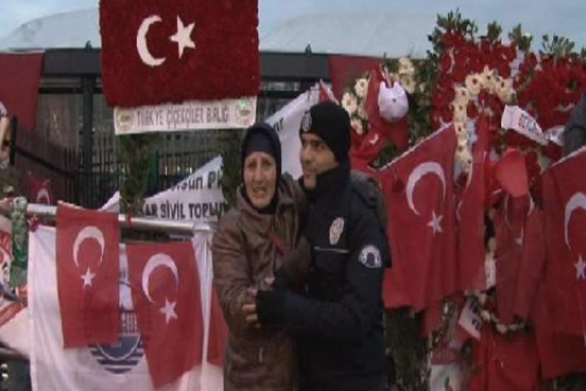 Azərbaycanlı polis anası İstanbulda fəryad etdi: 3 gecədir yata bilmirəm (VİDEO)