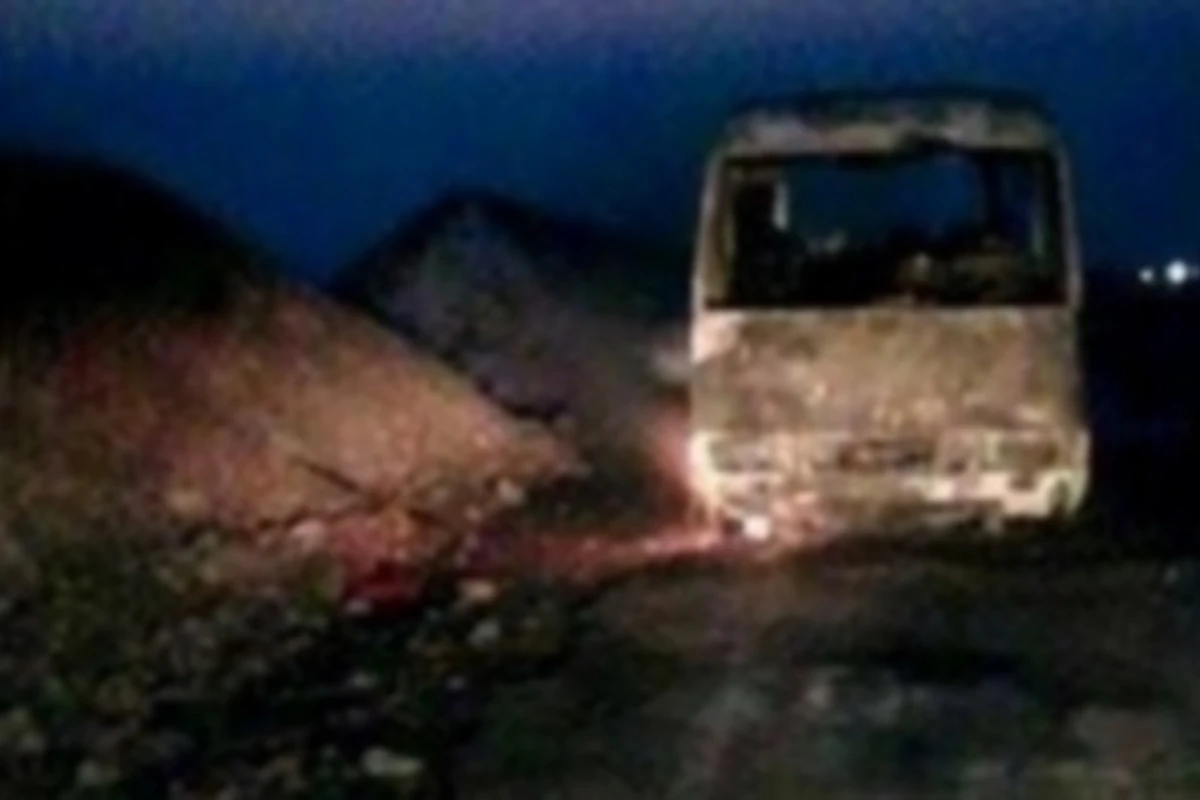 В Армении сгорел автобус, перевозивший солдат в Нагорный Карабах