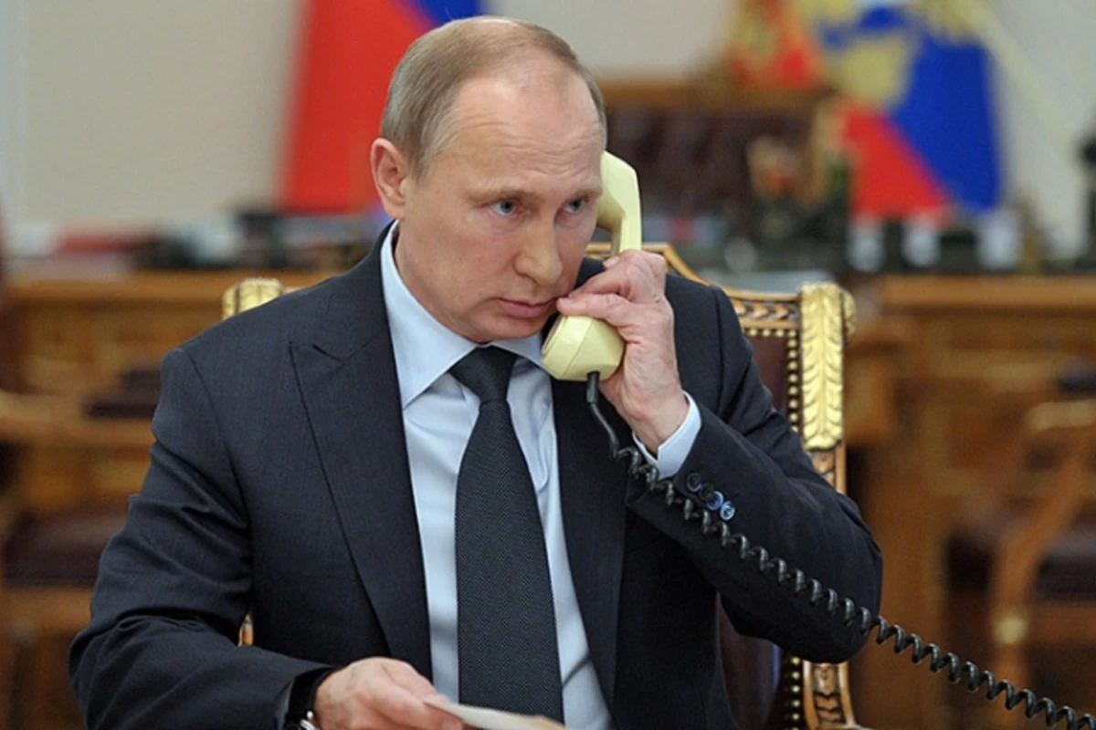 Владимир Путин позвонил Ильхаму Алиеву