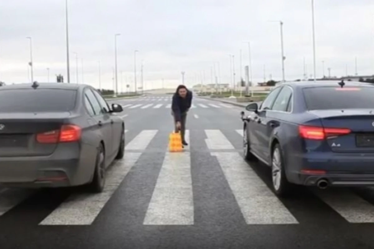 AvtoTest на улицах Баку: Audi A4 Quattro VS BMW 328i (видео)