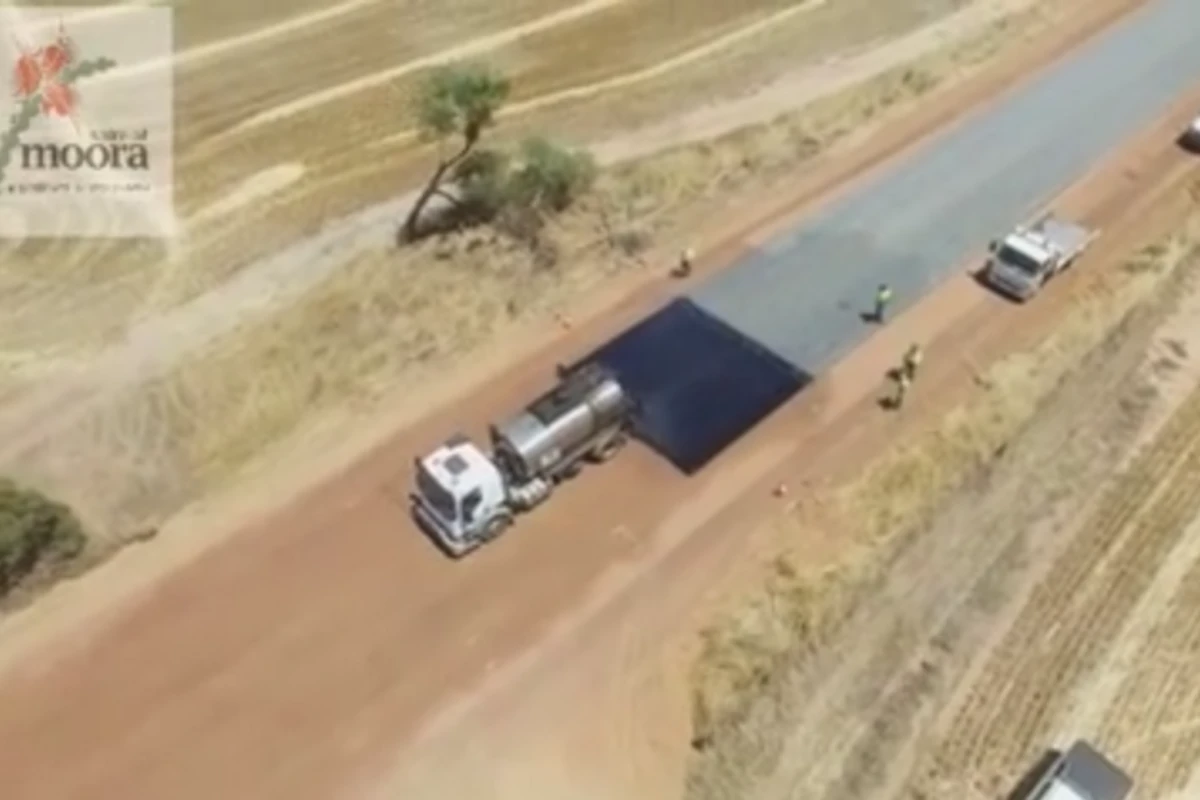 5 kilometrlik yolu 2 gün ərzində belə asfaltladılar (VİDEO)