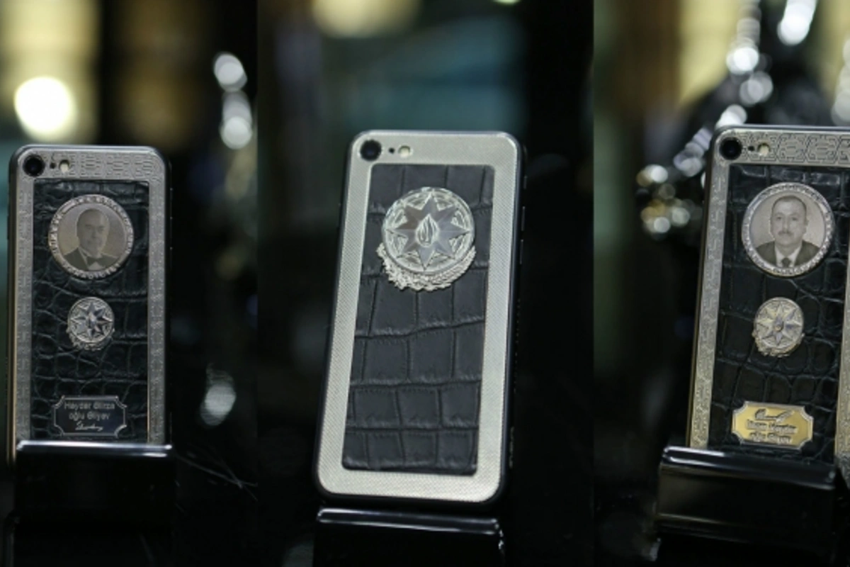 Üzərində Heydər Əliyevin və İlham Əliyevin rəsmi olan “iPhone”lar - 6200 AZN