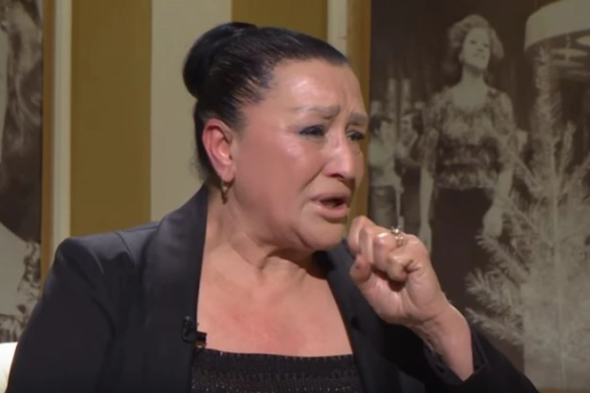 Şərqiyyə Hüseynova efirdə göz yaşlarına boğuldu (VİDEO)