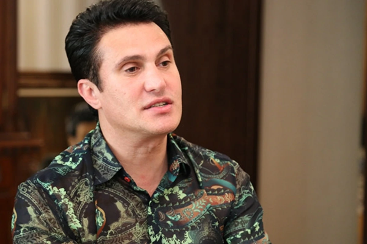 Jurnalist Nadir Qafarzadəni ifşa edib, şəkillərini yaydı - FOTO
