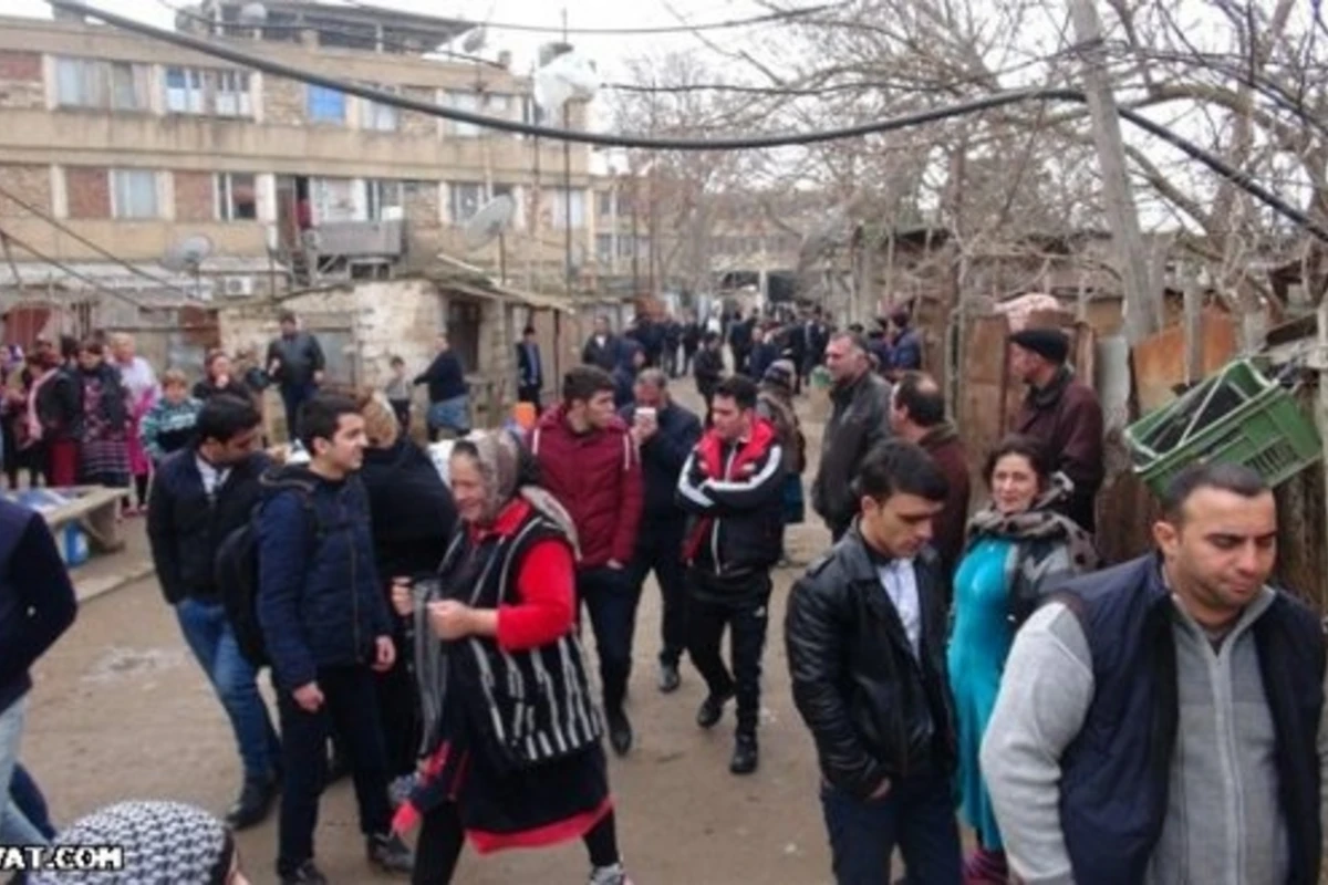 Беженцы провели акцию протеста в Баку (видео)