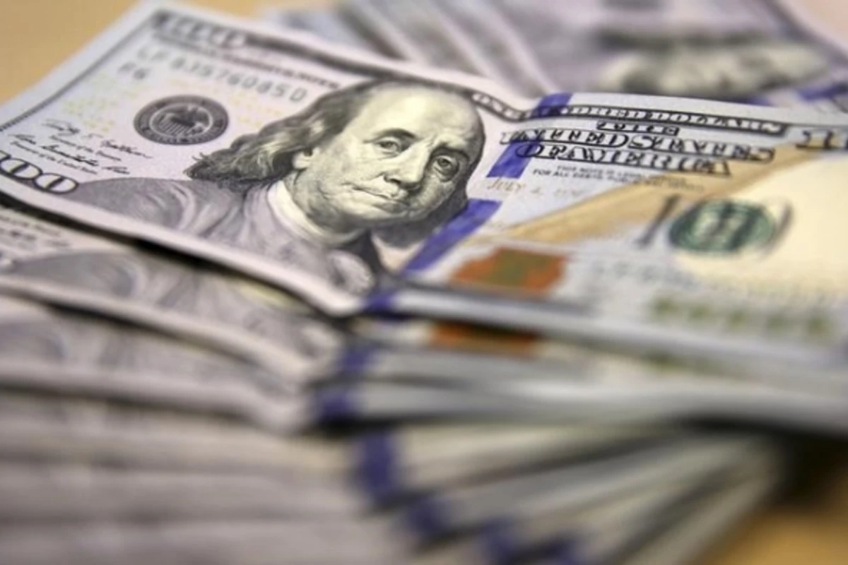 Dollar bahalaşdı