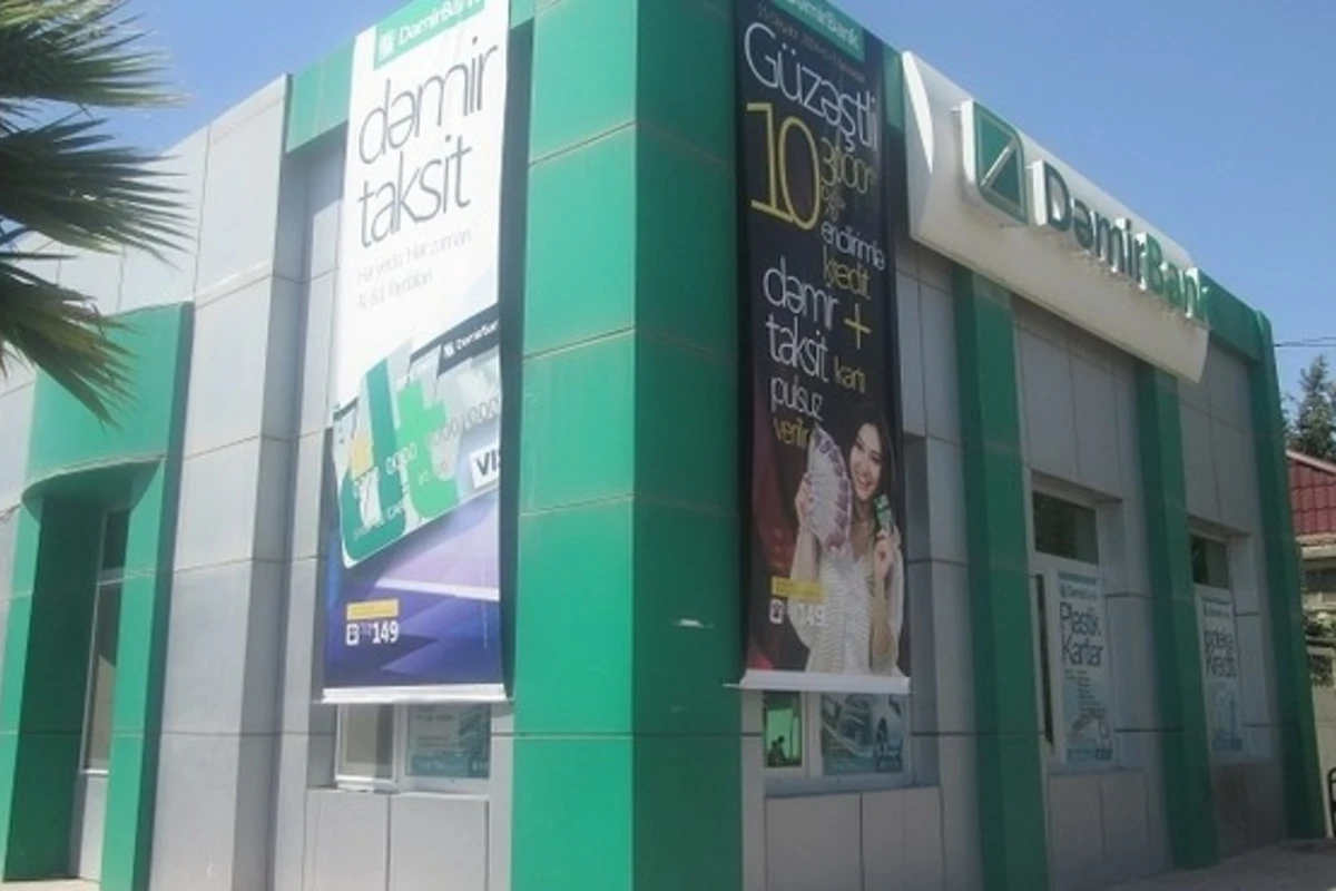 Azərbaycanda kişi krediti ödəyə bilmədi, bankda ürəyi dayandı