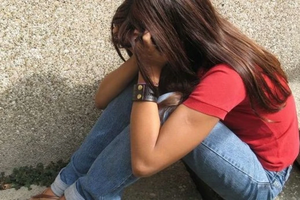 14 yaşlı qıza porno şəkillər göndərən azərbaycanlı həbs edildi 14 yaşlı qıza porno şəkillər göndərən azərbaycanlı həbs edildi
