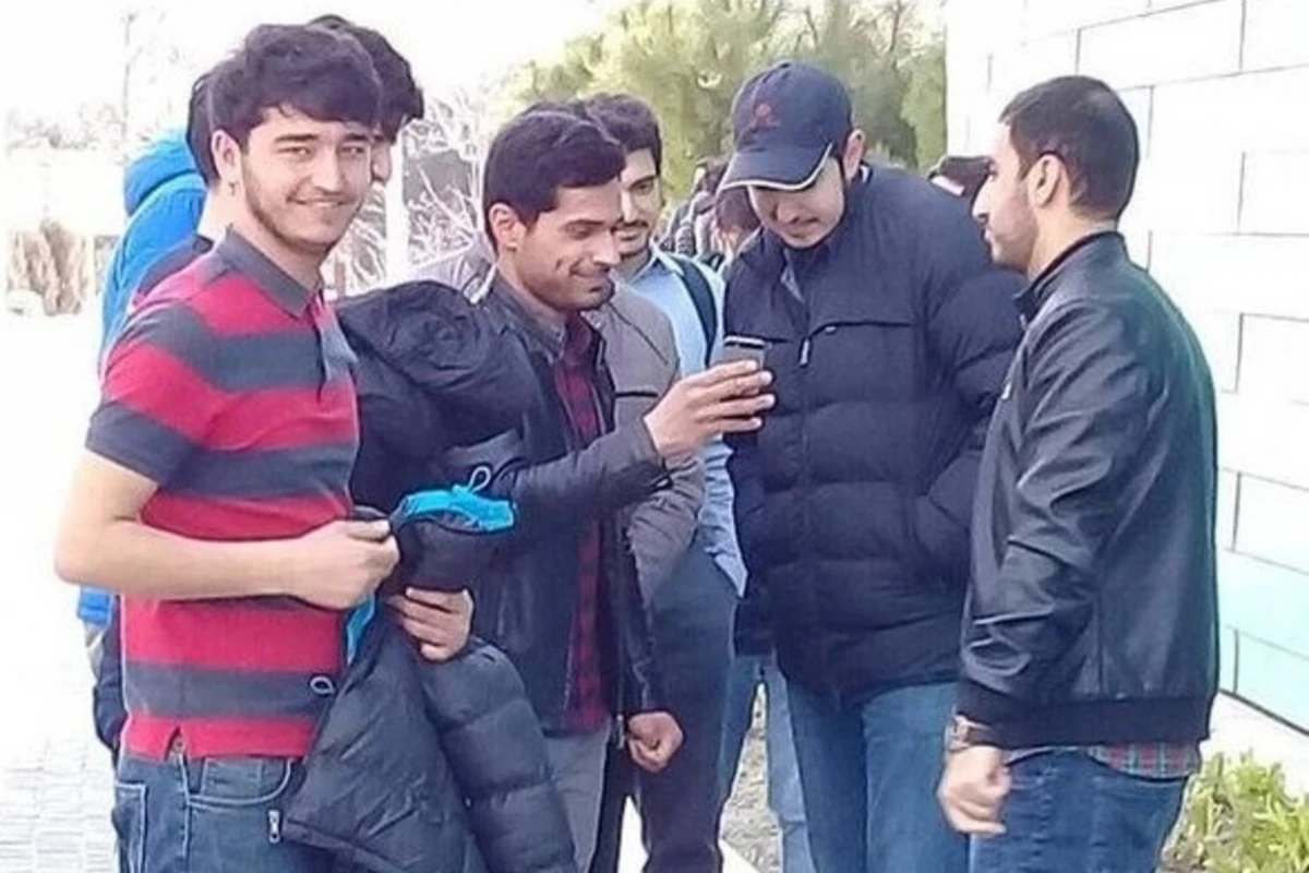 Heydər Əliyev tələbə yoldaşları ilə – FOTO