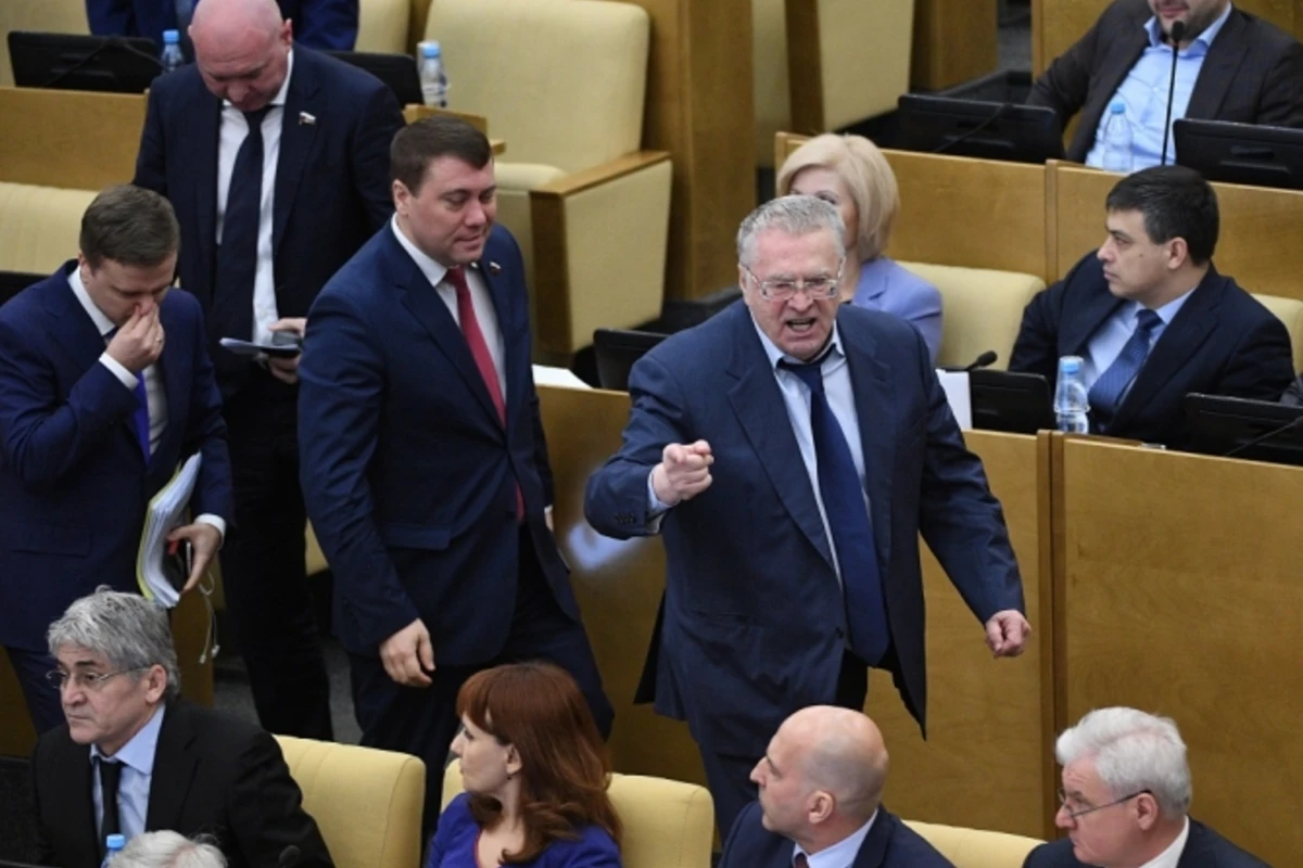 Жириновский: Я расстреляю вас, когда стану президентом (видео)