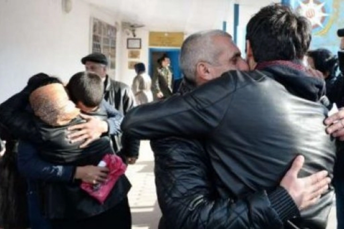 Əfv olunanlar arasında bir sıra tanınmış var