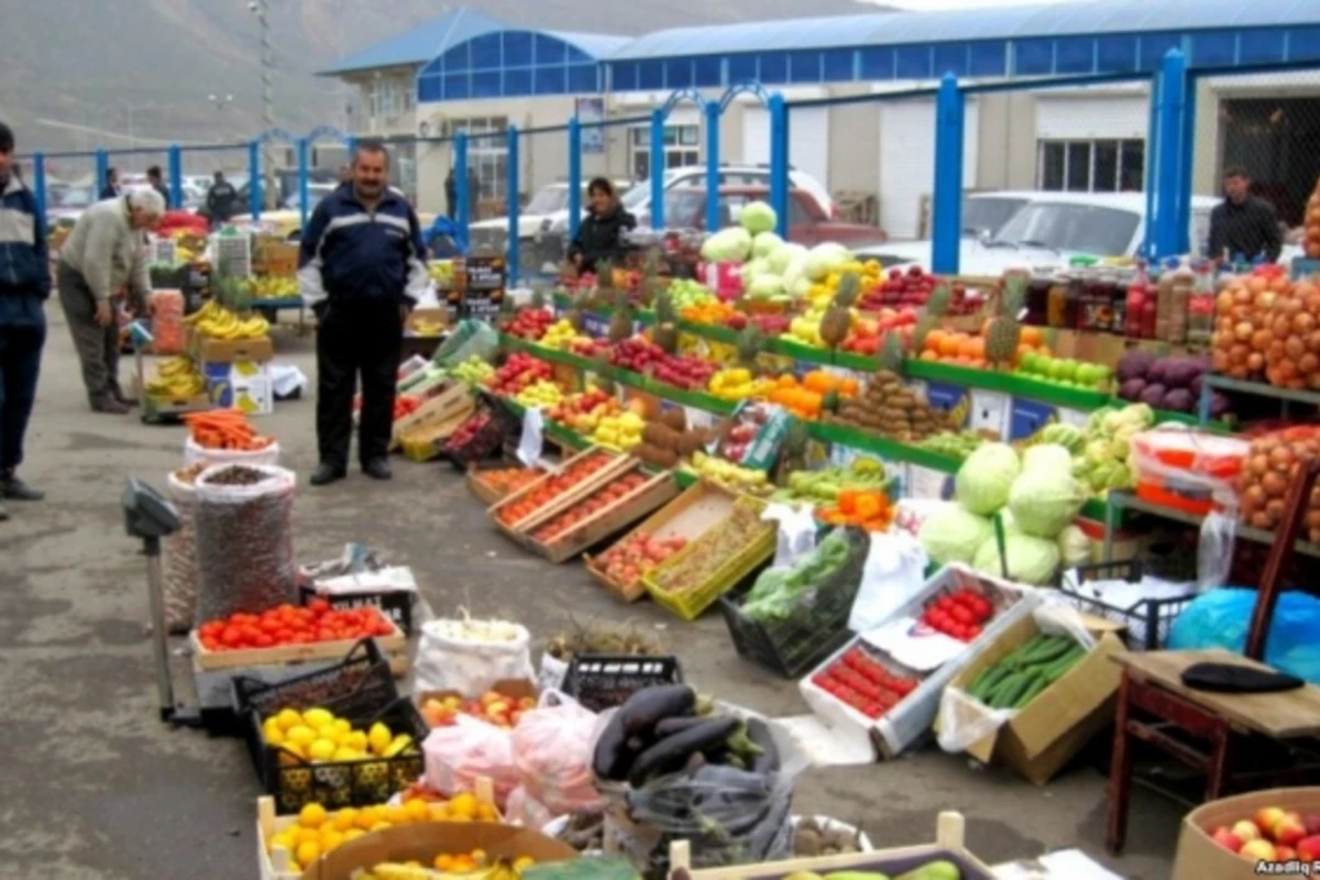 Bakının ən ucuz bazarları: qoz 6, fındıq 7 manat (VİDEO) Bakının ən ucuz bazarları: qoz 6, fındıq 7 manat (VİDEO)
