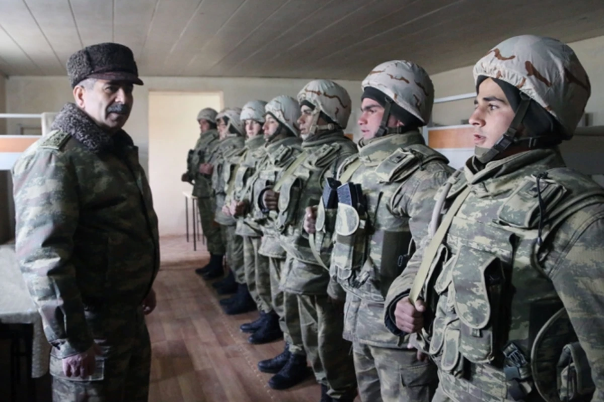 Nazir ön cəbhədəki əsgərlərə tapşırıq verdi: Döyüşə hazır olun! - FOTO