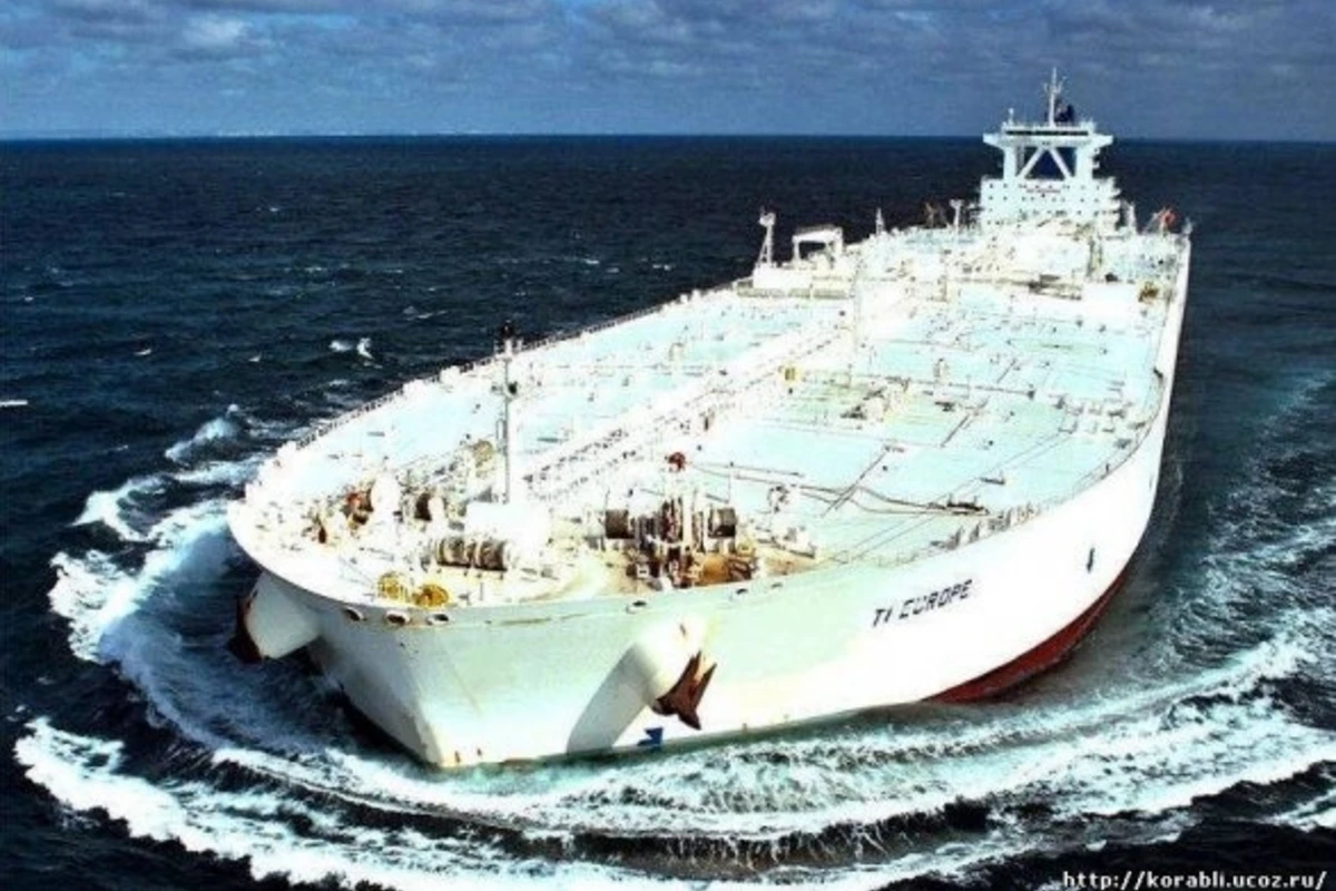 В Шри-Ланке задержали азербайджанский танкер с нефтью