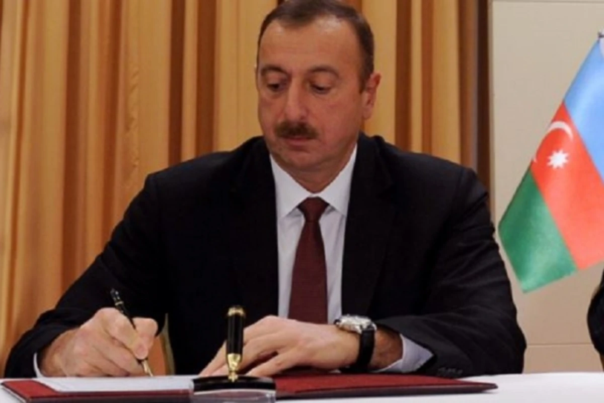 İlham Əliyev Xarici Kəşfiyyat Xidmətinin rəis müavininə general rütbəsi verdi