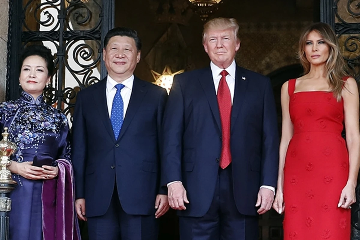 В СМИ обсуждают наряд Мелании Трамп на встрече с китайским лидером (фото)