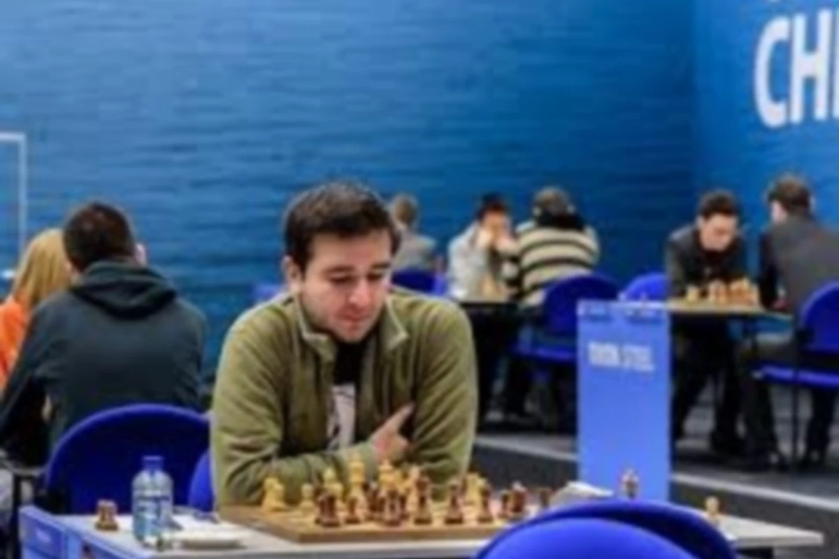 Азербайджанский шахматист занял место на блиц-турнире в Дубае Азербайджанский шахматист занял место на блиц-турнире в Дубае