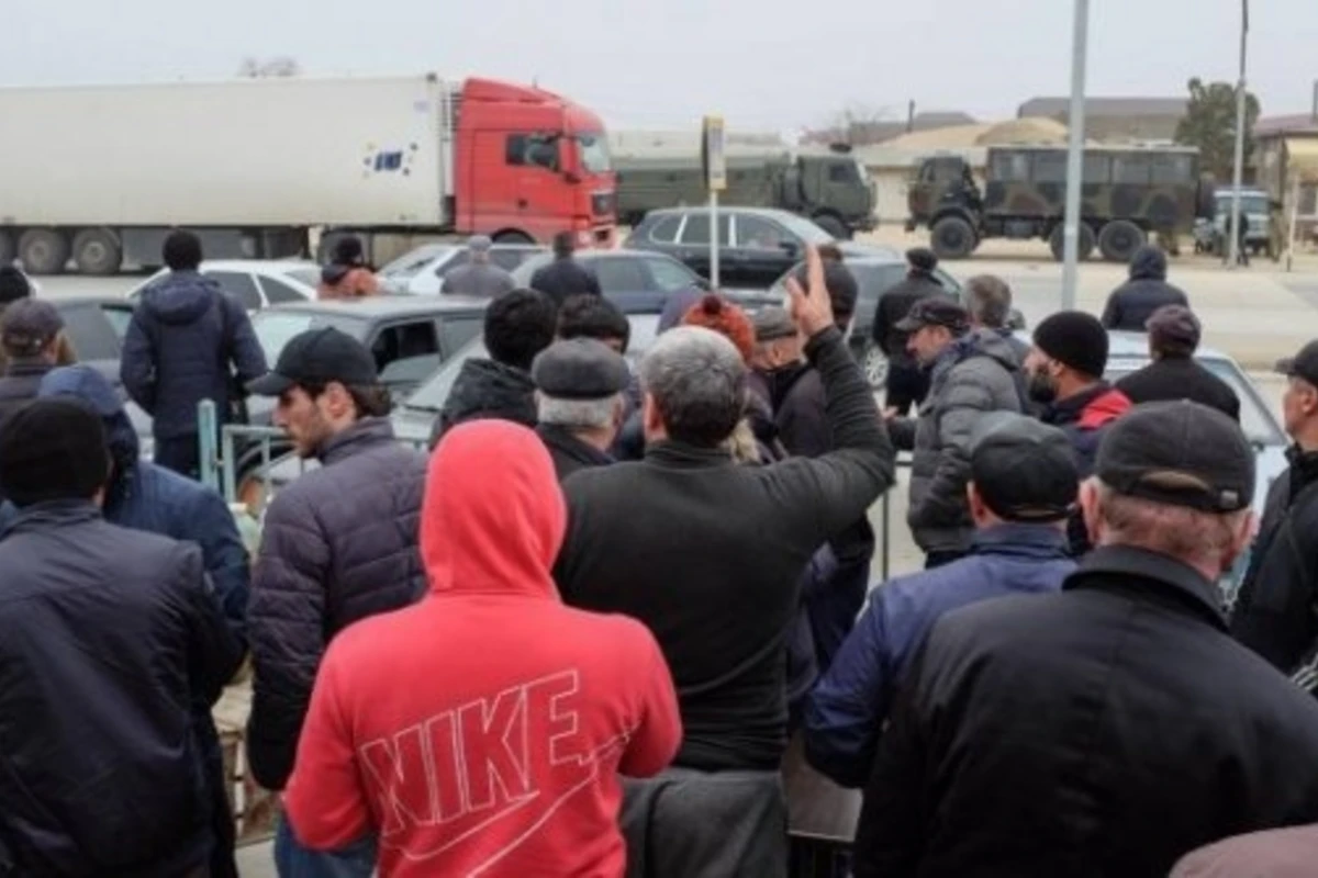 Российская блокада: в Баку рост цен и нехватка товаров (фото)