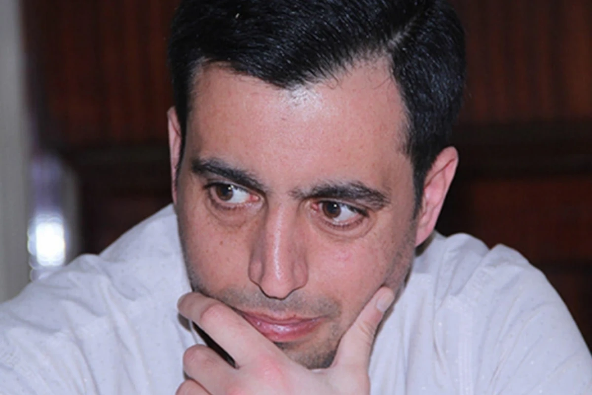 Məşhur aktyorun oğlu: Ailəmi dolandırmaq üçün...