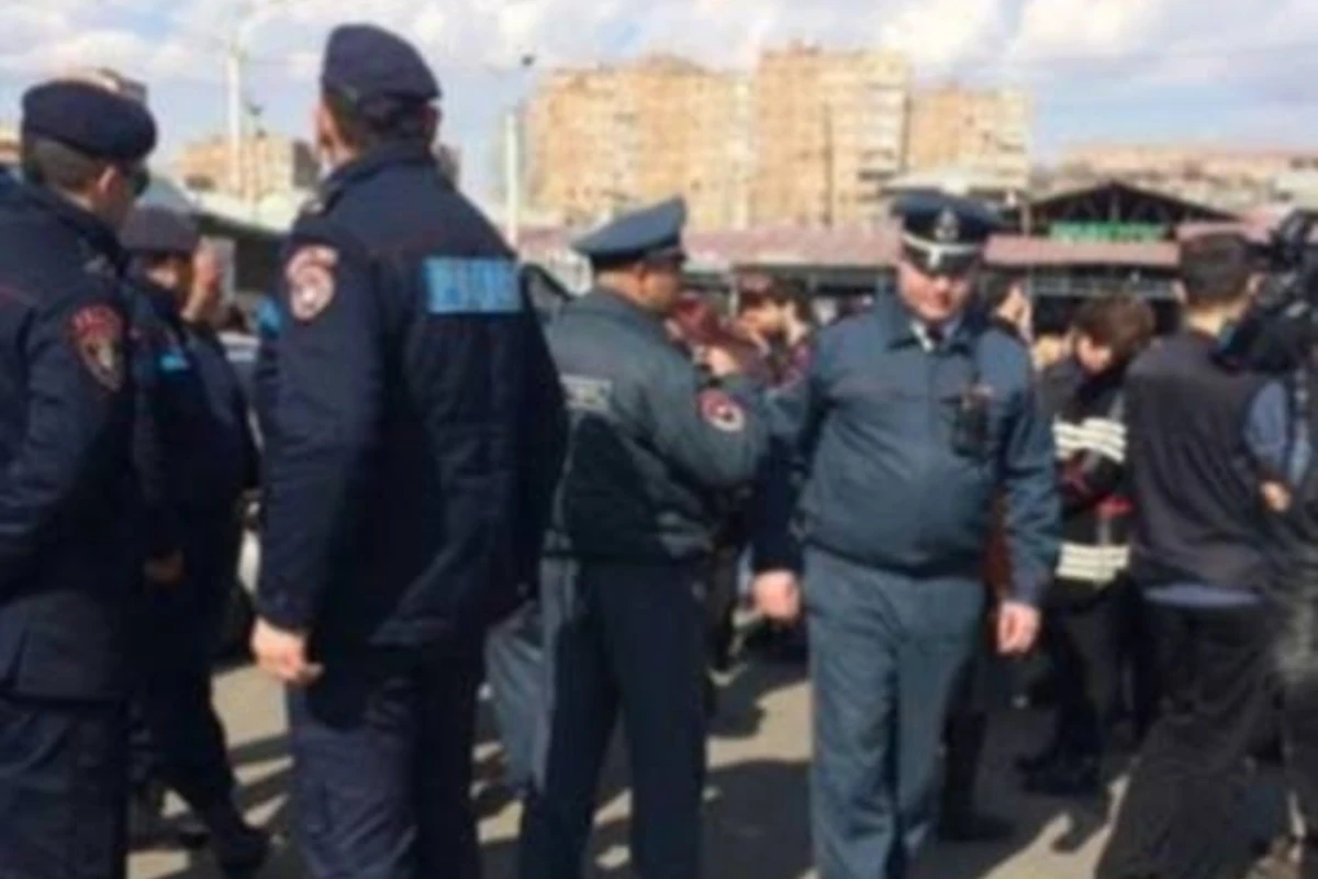 В Армении в спешке уничтожают яблоки из Азербайджана (фото)