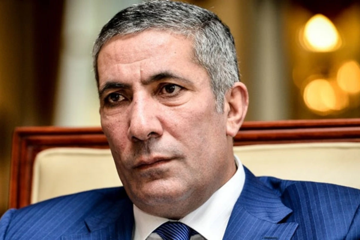Deputatdan axundun “Kimin artıq arvadı varsa, müsəlman qardaşına versin” fikrinə reaksiya Deputatdan axundun “Kimin artıq arvadı varsa, müsəlman qardaşına versin” fikrinə reaksiya