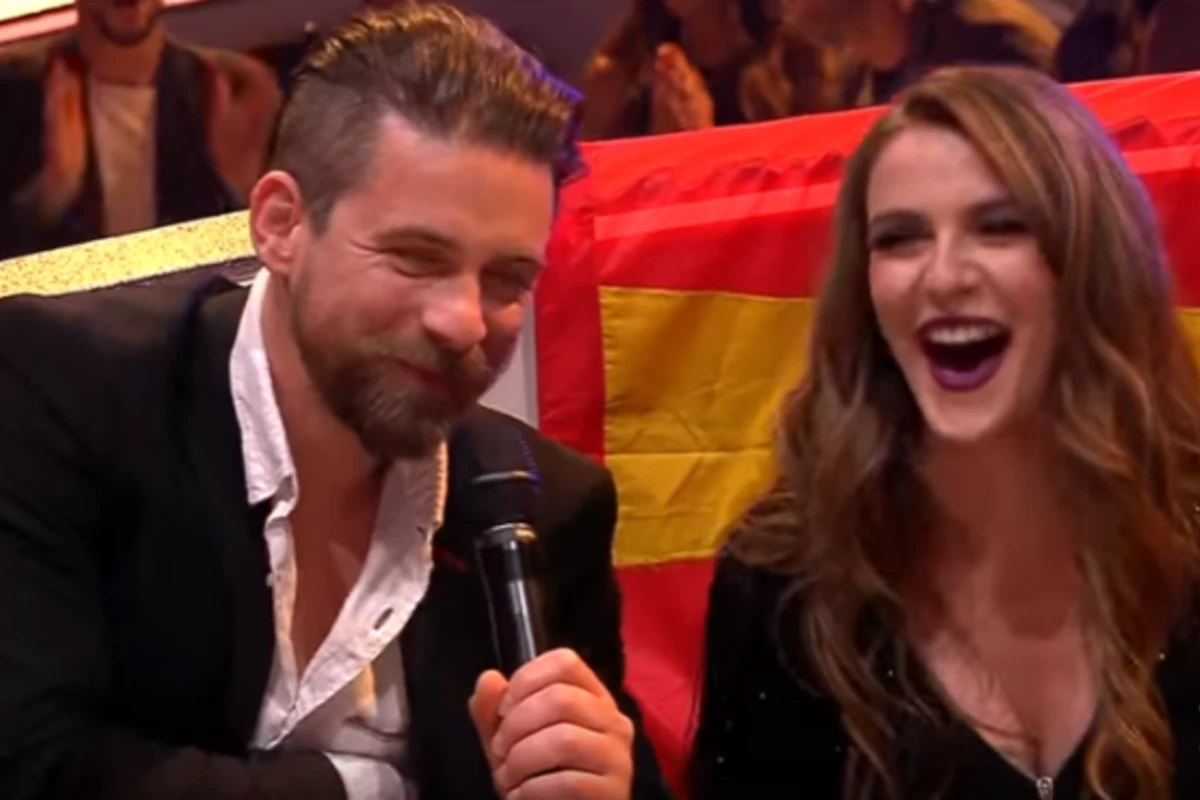 “Eurovision”da bir ilk - Canlı yayımda evlilik təklifi “Eurovision”da bir ilk - Canlı yayımda evlilik təklifi