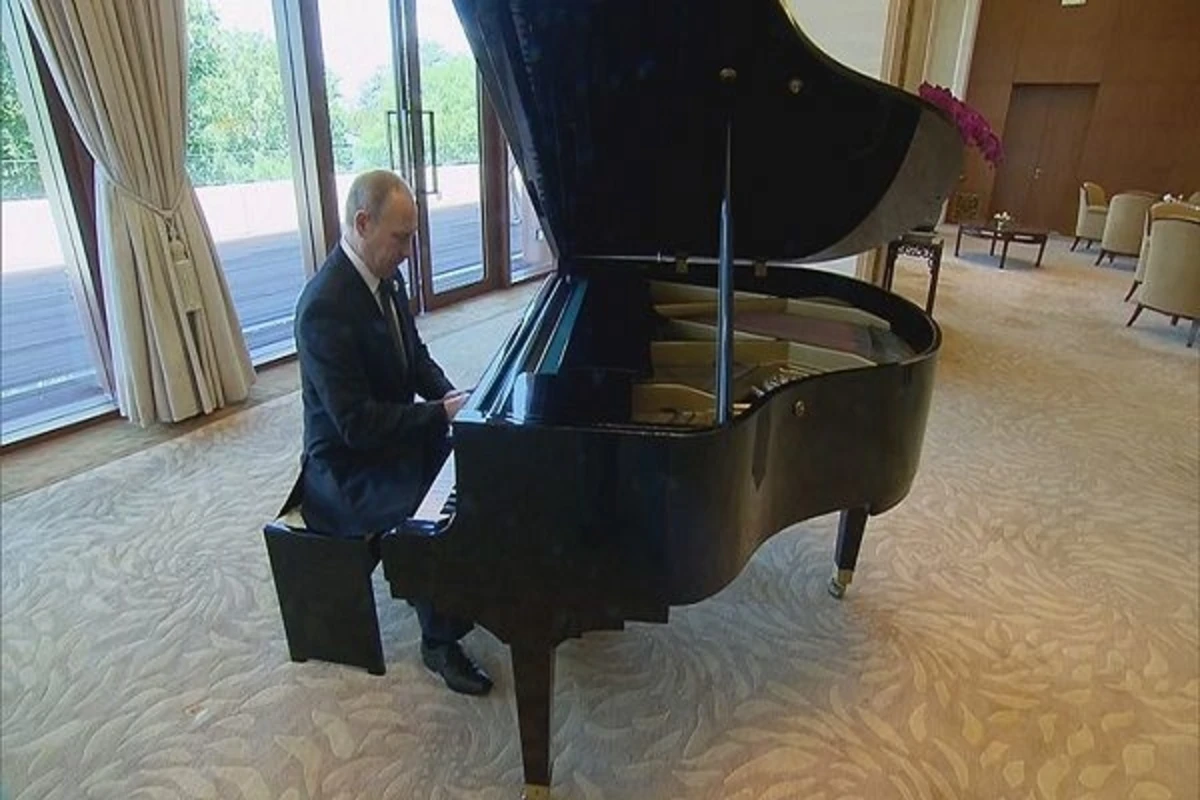 Putin royalda ifa etdi