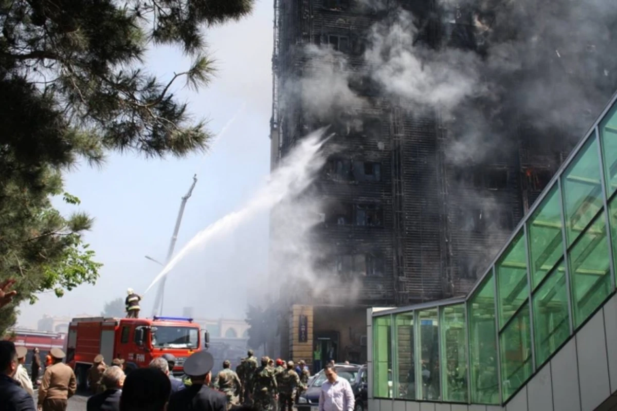 Проходит 2 года со дня страшного пожара в Баку, унесшего 15 жизней Проходит 2 года со дня страшного пожара в Баку, унесшего 15 жизней