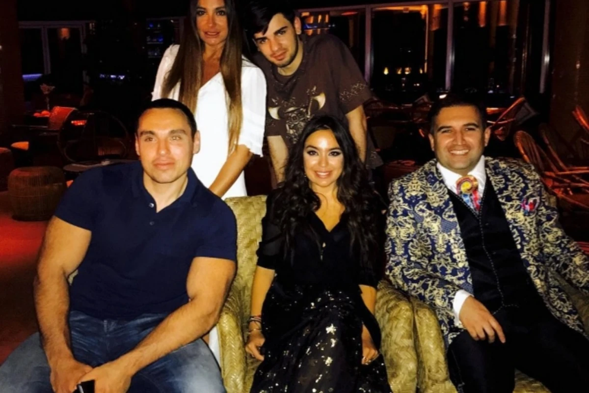 Hacı Nuran prezident ailəsi ilə bir arada (FOTO) Hacı Nuran prezident ailəsi ilə bir arada (FOTO)